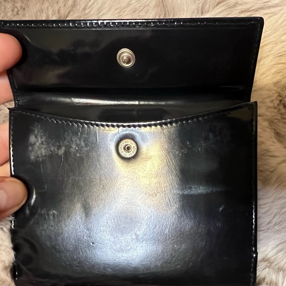 Prada Dark Navy Patent Leather wallet looks almost black - Picture 8 of 12